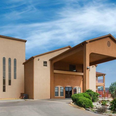 Super 8 By Wyndham Bastrop Tx Motell Exteriör bild