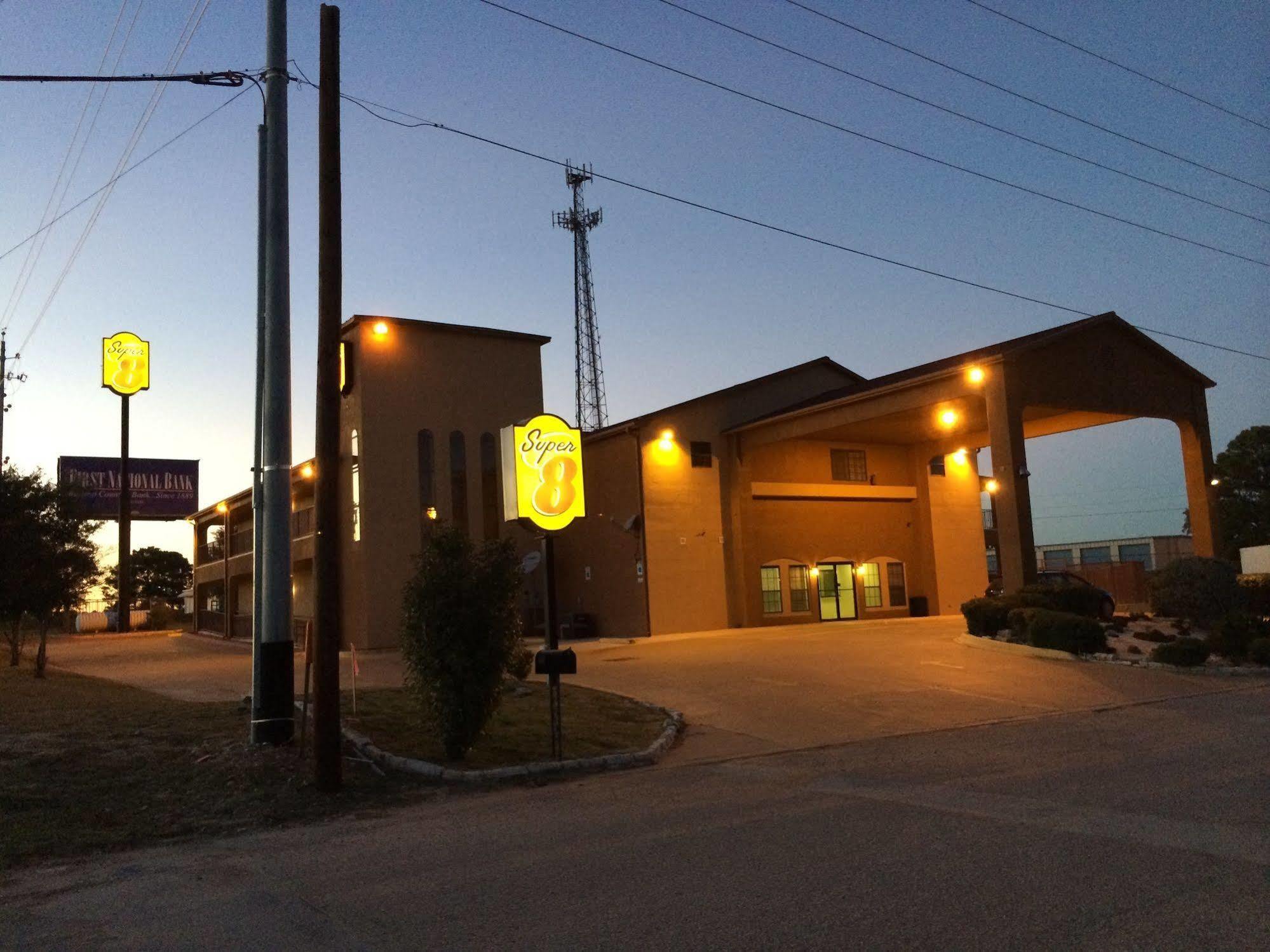 Super 8 By Wyndham Bastrop Tx Motell Exteriör bild