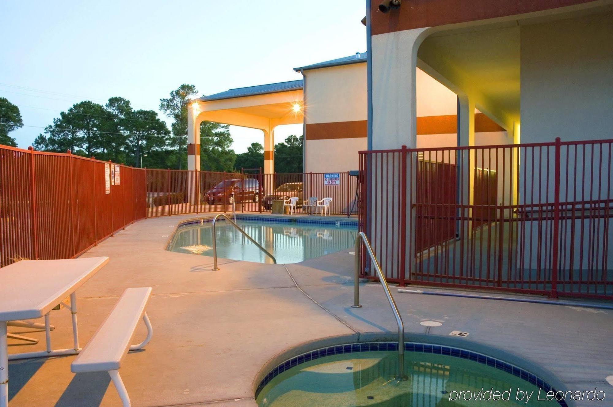 Super 8 By Wyndham Bastrop Tx Motell Exteriör bild
