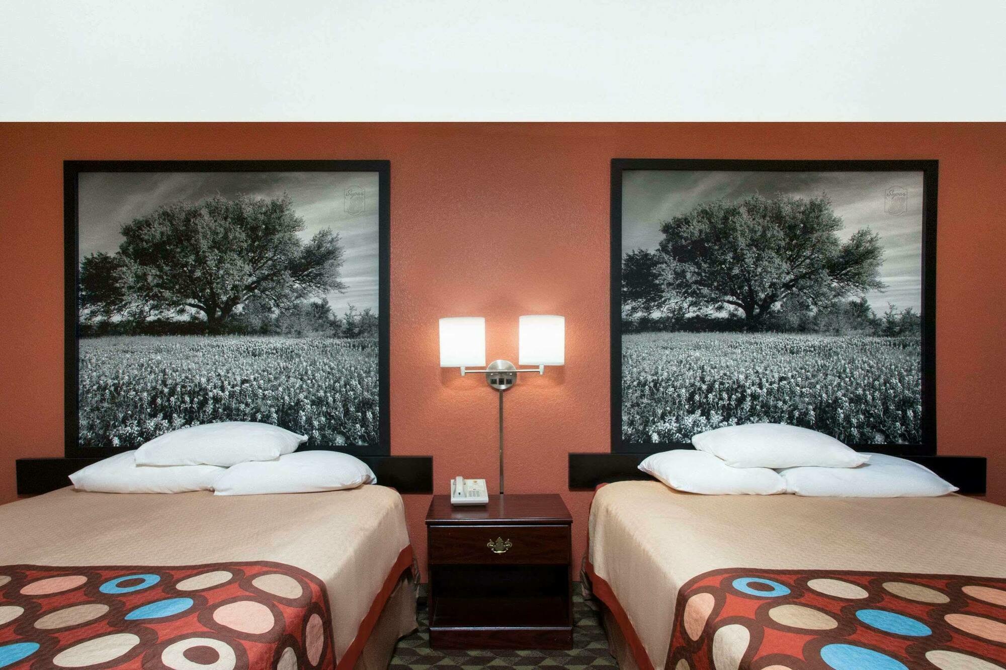 Super 8 By Wyndham Bastrop Tx Motell Exteriör bild